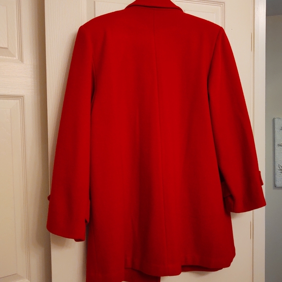 Coat - Picture 8 of 11